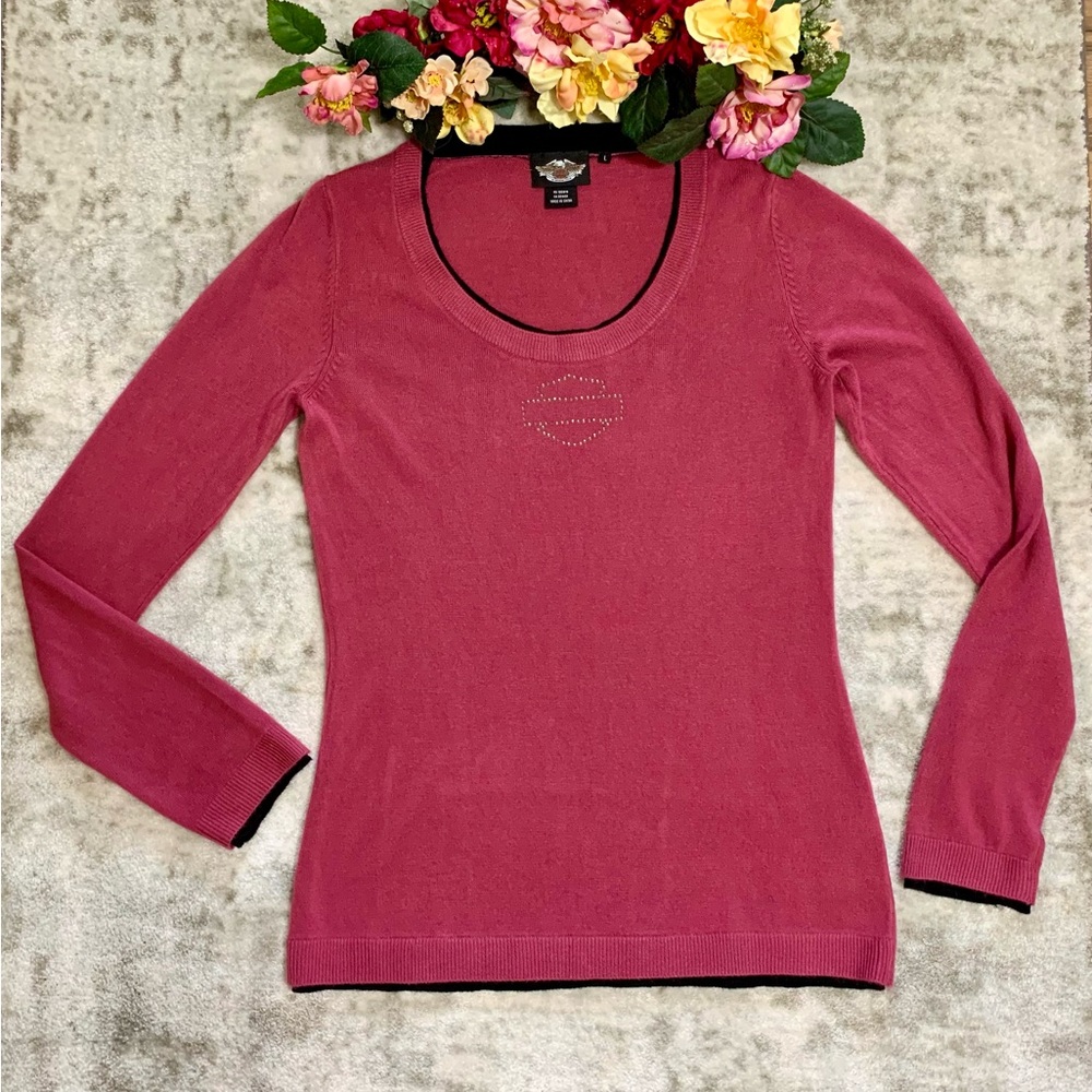 ♥️ ladies Harley-Davison sweater.